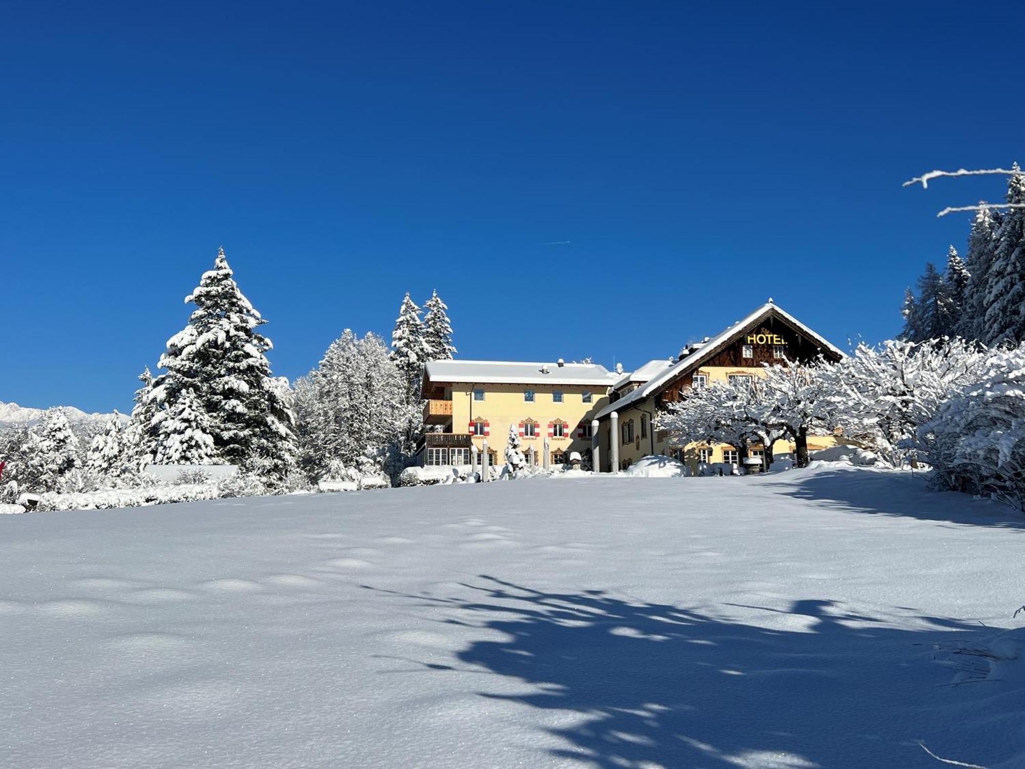 Hotel Restaurant Gruenwalderhof Patsch Exterior foto